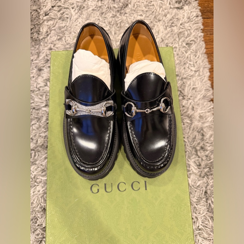 Gucci Women’s loafer with Horsebit - Sz 35 US 5